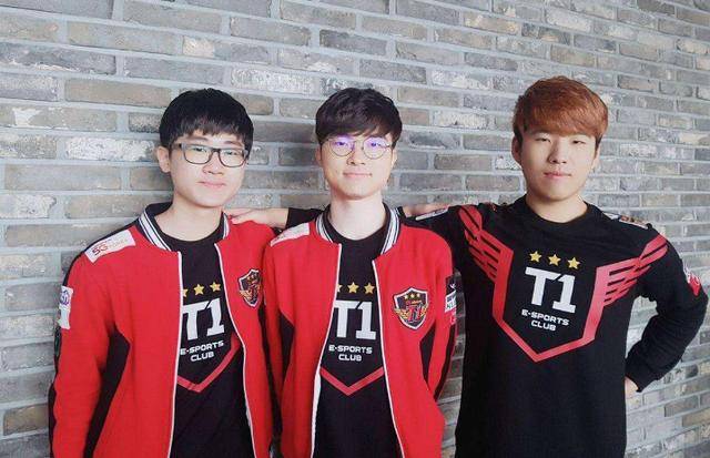 游博览会上 游博览会上